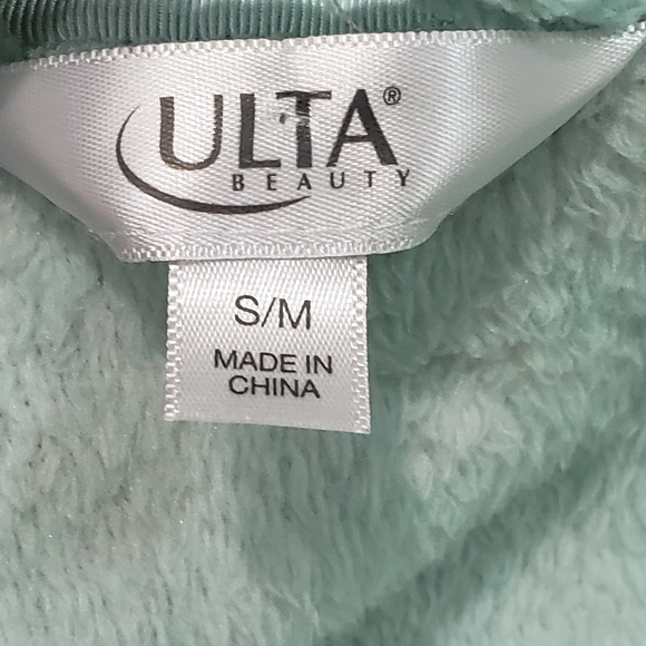 Ulta Beauty hooded robe size S/M - Picture 5 of 8